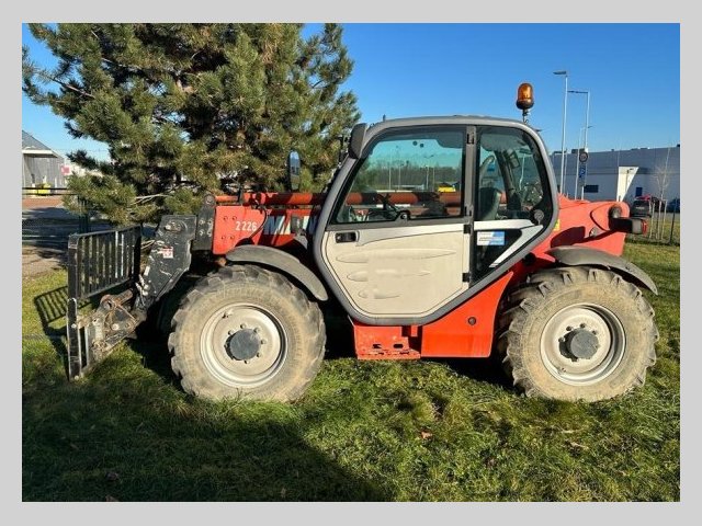 Manitou 9m/3.2t manipulátor +JEŘÁBek!