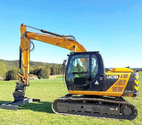 JCB