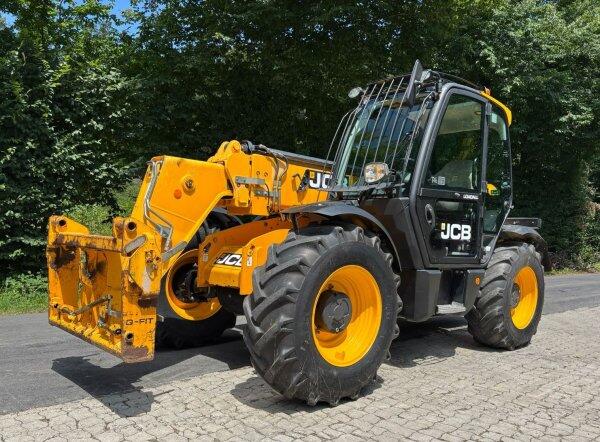 JCB