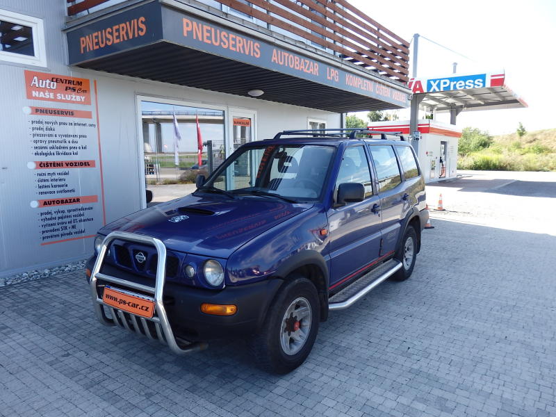 Nissan Terrano II