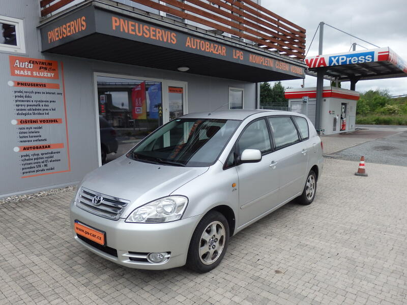 Toyota Avensis Verso