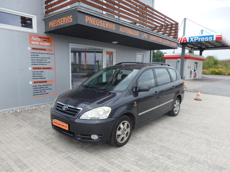Toyota Avensis Verso