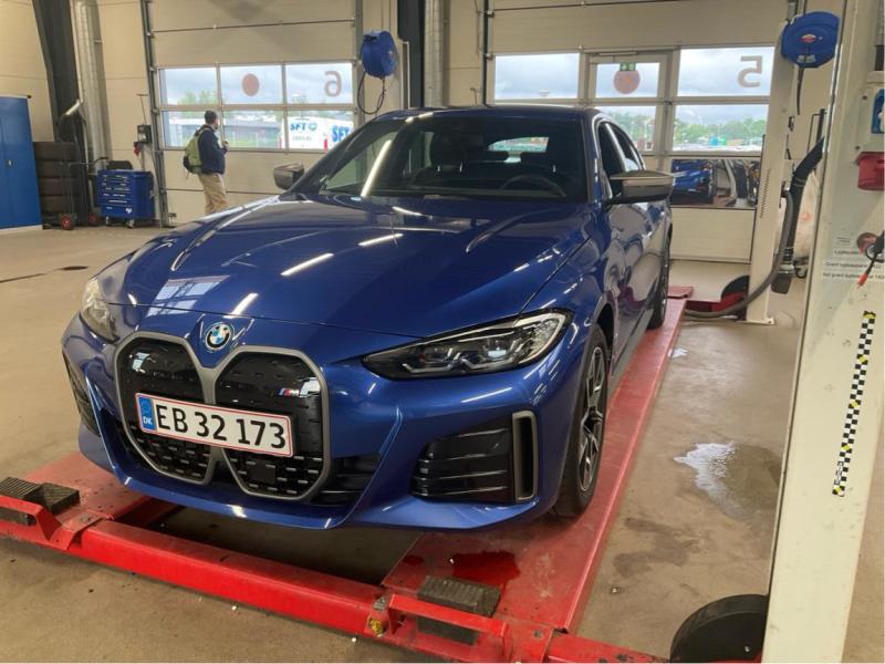 BMW i4