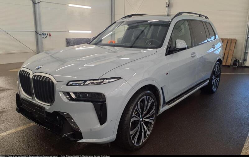 BMW X7