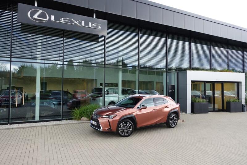 Lexus UX 300h