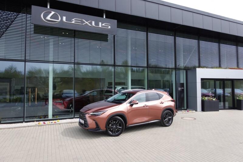 Lexus NX 450h plus