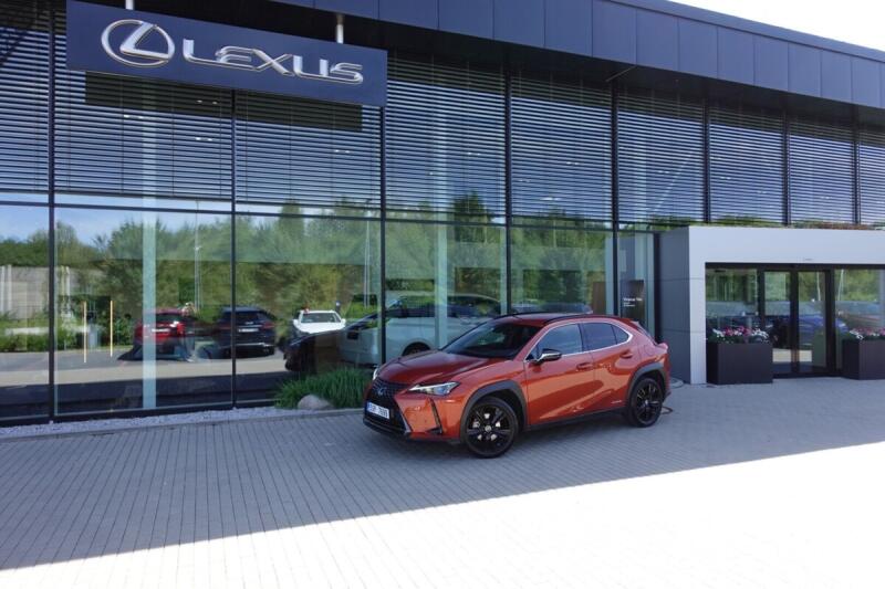 Lexus UX 250h