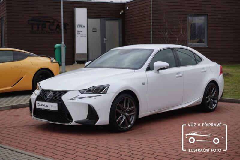 Lexus IS