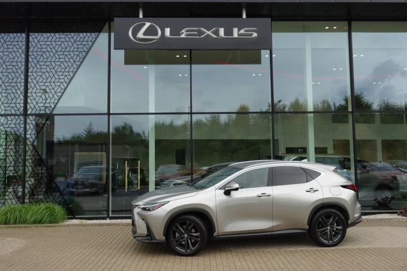 Lexus NX 450h plus