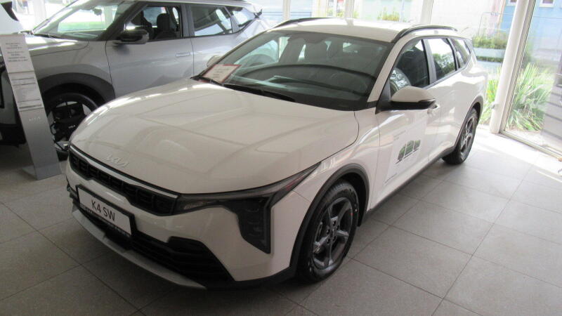 Kia K4