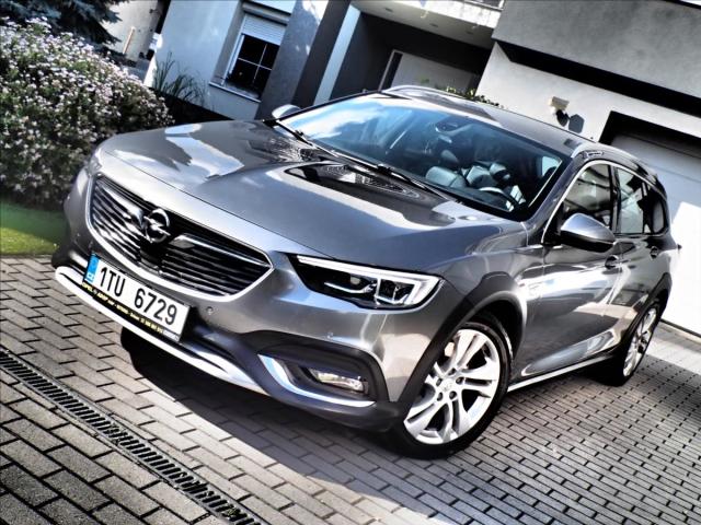 Opel Insignia 2,0 CountryTourer4x4,1.maj,DPH