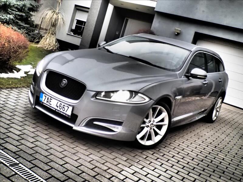 Jaguar XF
