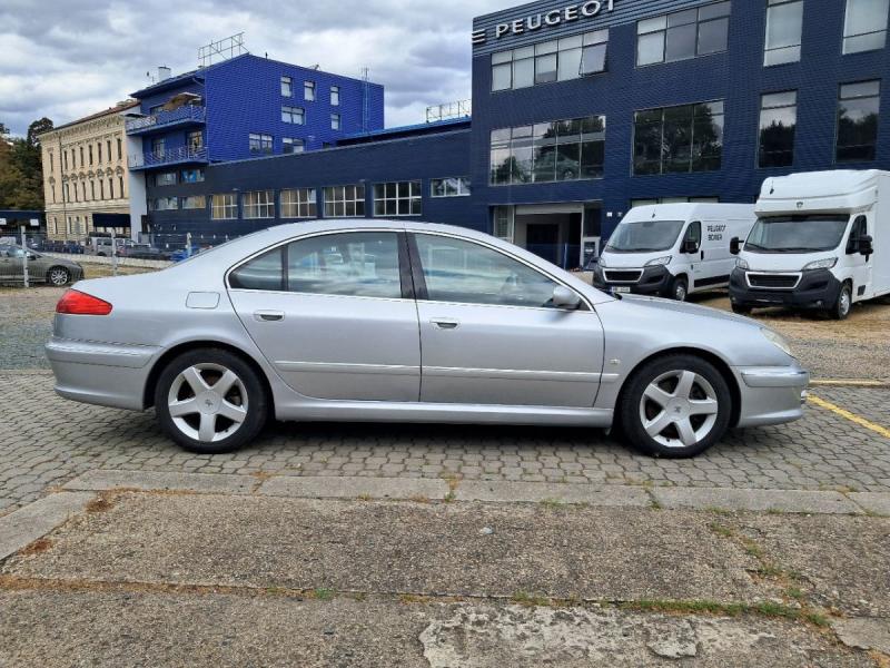 Peugeot 607