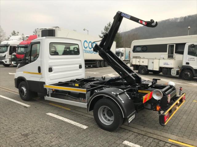 Iveco Daily 70C18H nosič kontejnerů