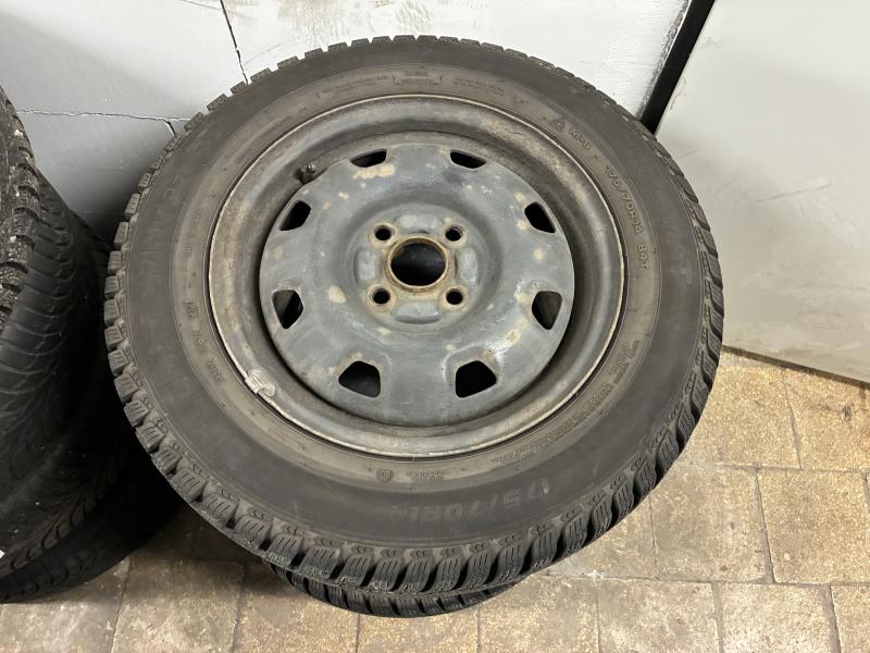 Hyundai i20 zimn� + plech