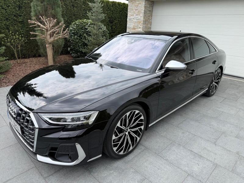 Audi S8