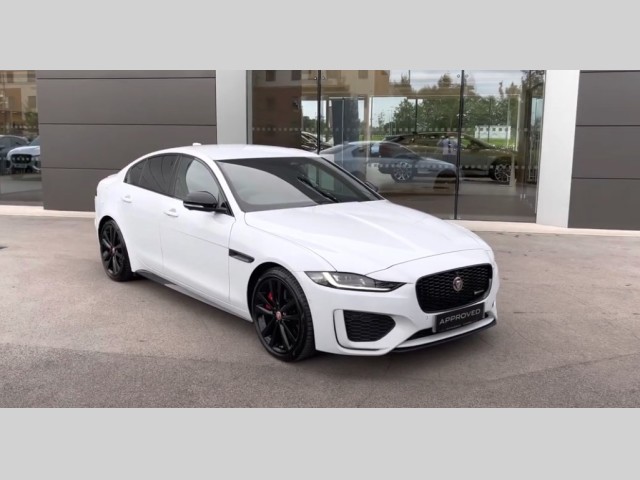 Jaguar XE D200 R-Dynamic Black