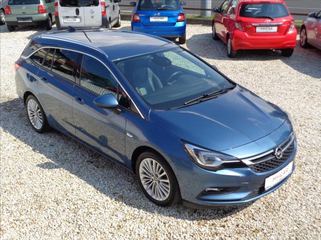 Opel Astra 1.6 CDTI SPORTS TOURER +