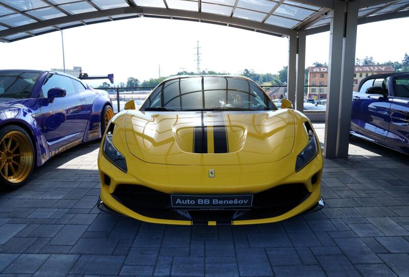 Ferrari F8