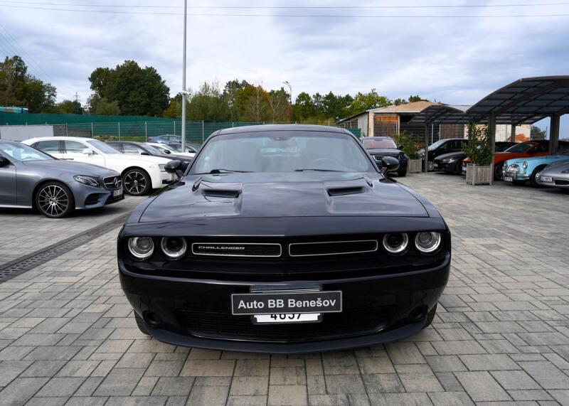 Dodge Challenger