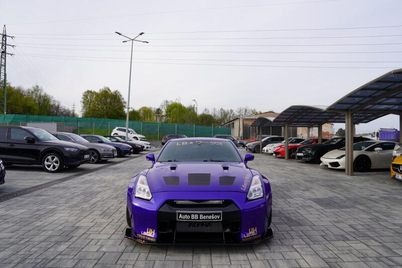 Nissan GT-R