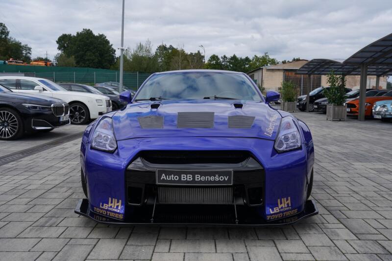 Nissan GT-R