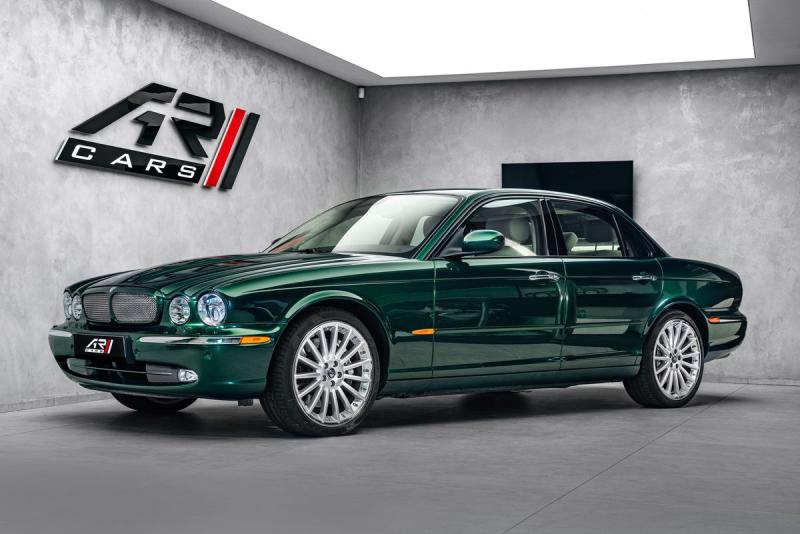 Jaguar XJ