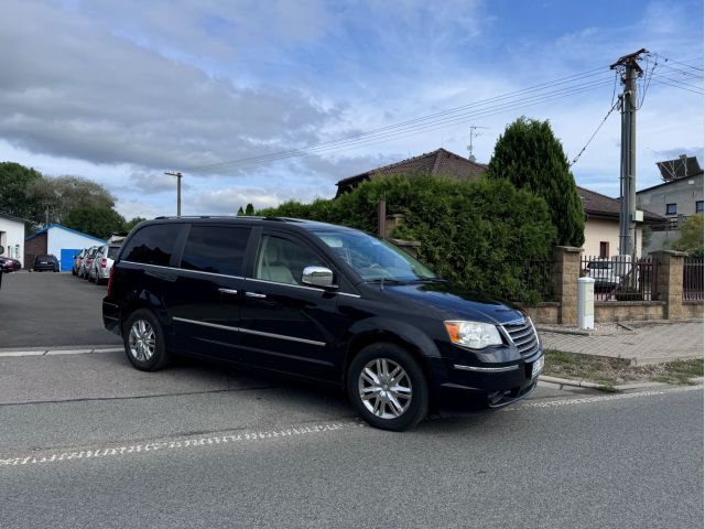 Chrysler Town & Country