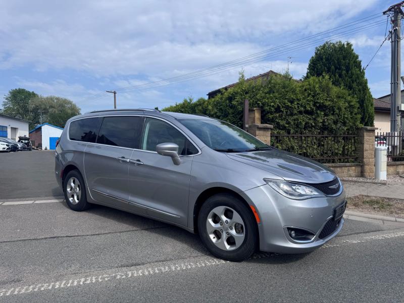 Chrysler Pacifica