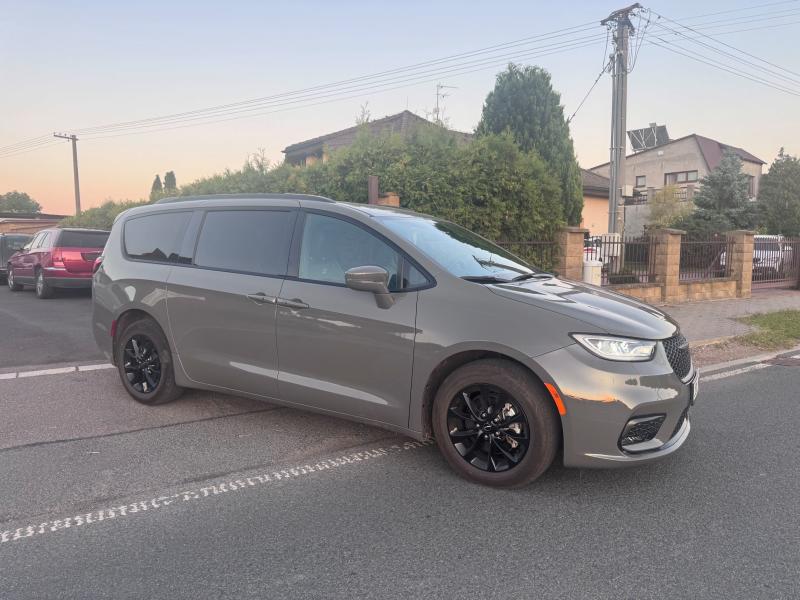 Chrysler Pacifica