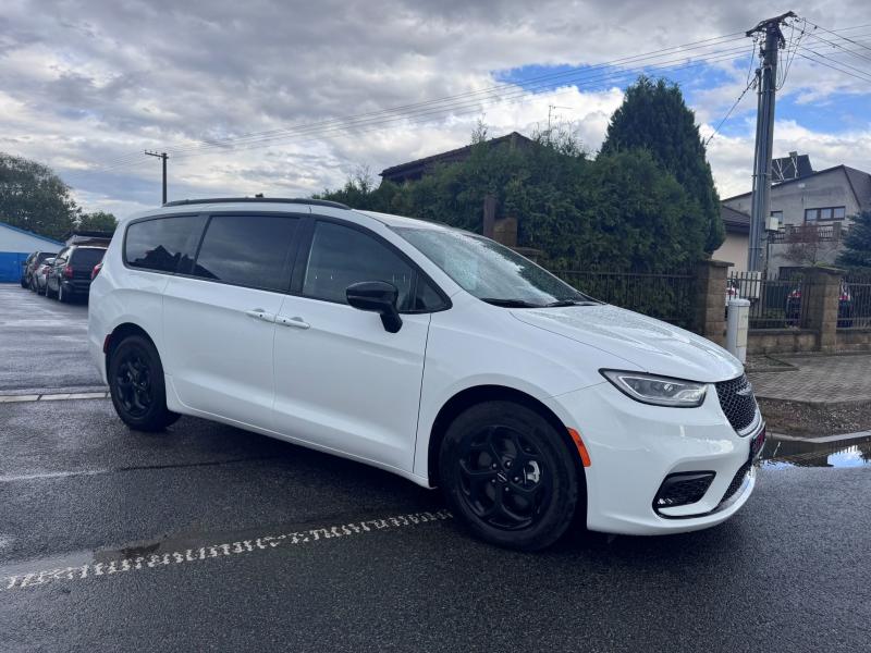 Chrysler Pacifica