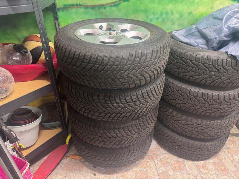 Chrysler Pacifica 235/65R17