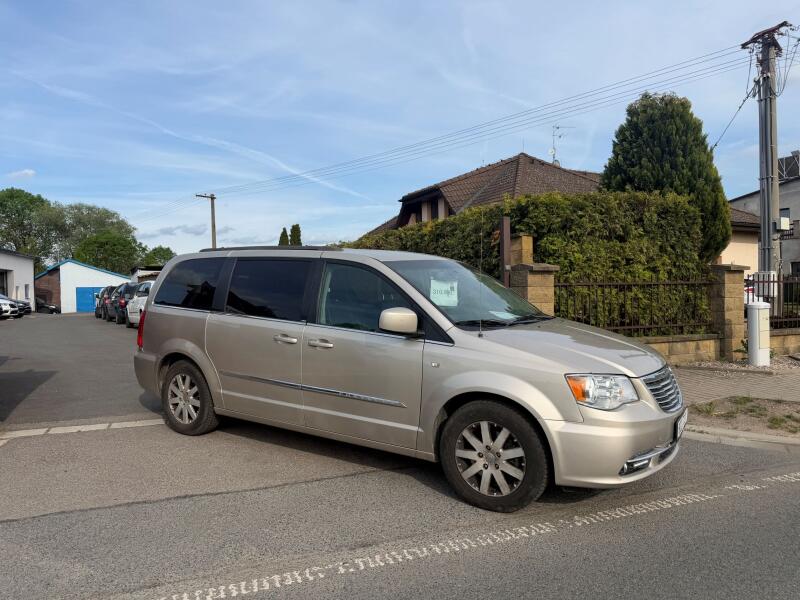 Chrysler Town & Country