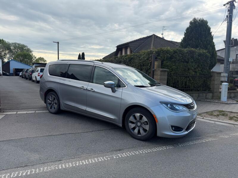Chrysler Pacifica