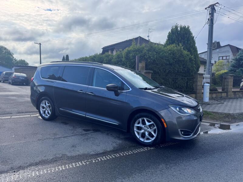Chrysler Pacifica