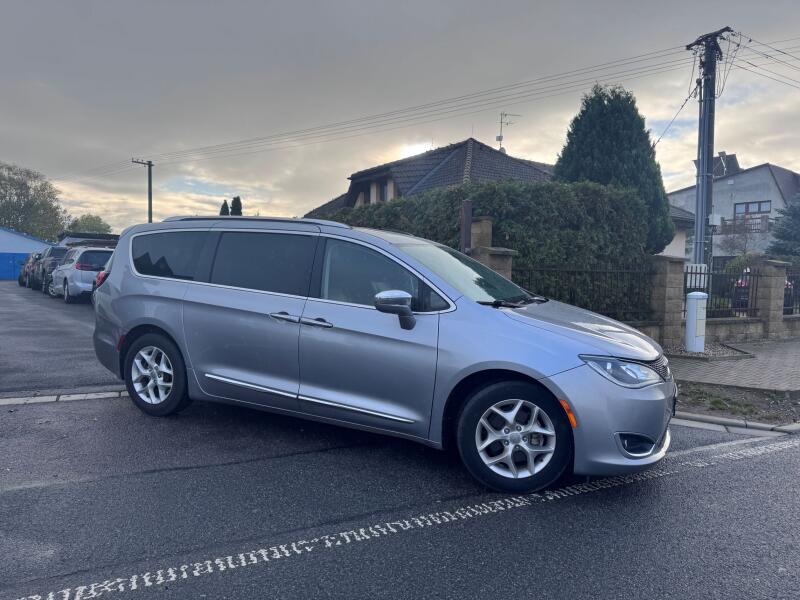 Chrysler Pacifica