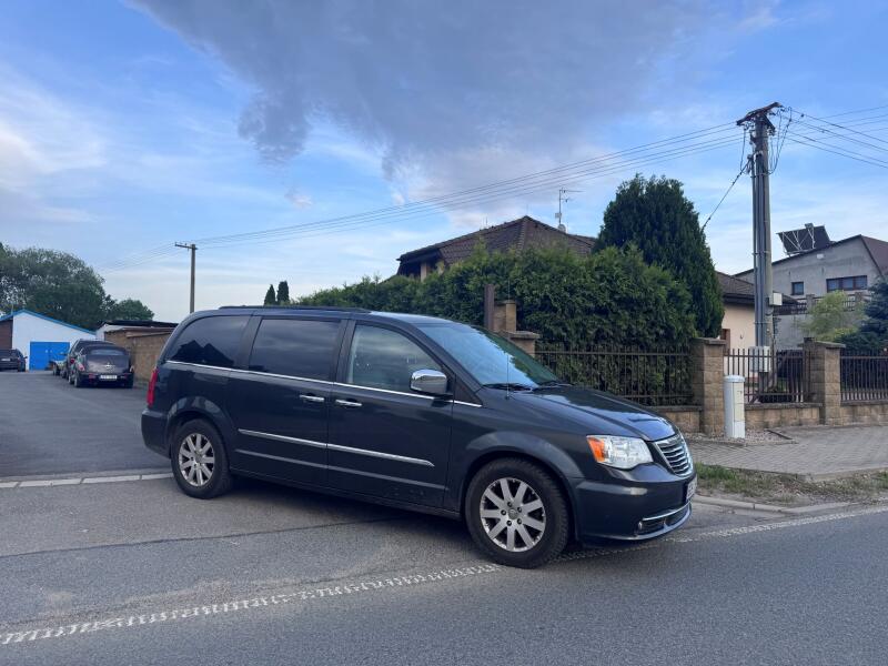 Chrysler Town & Country