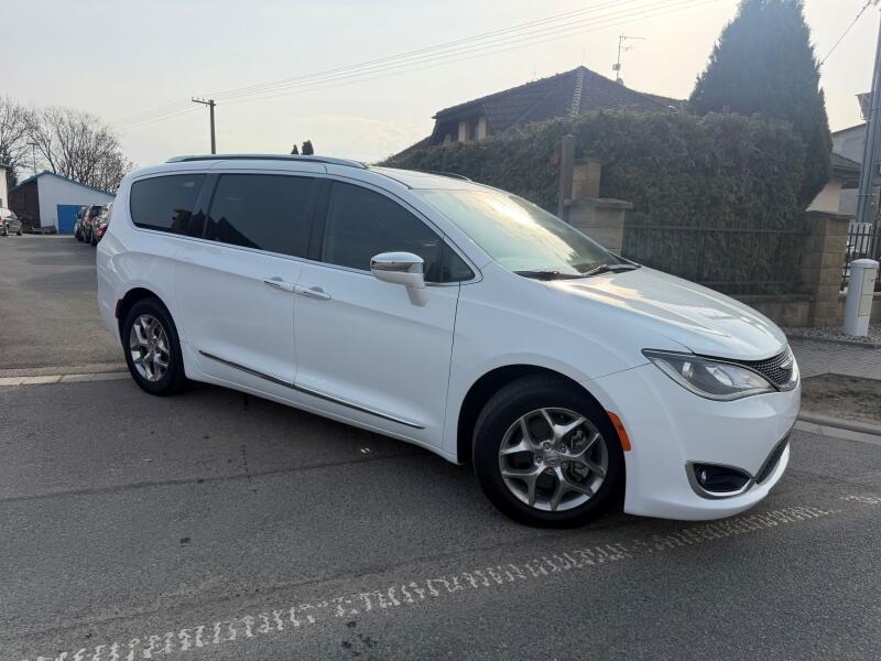 Chrysler Pacifica