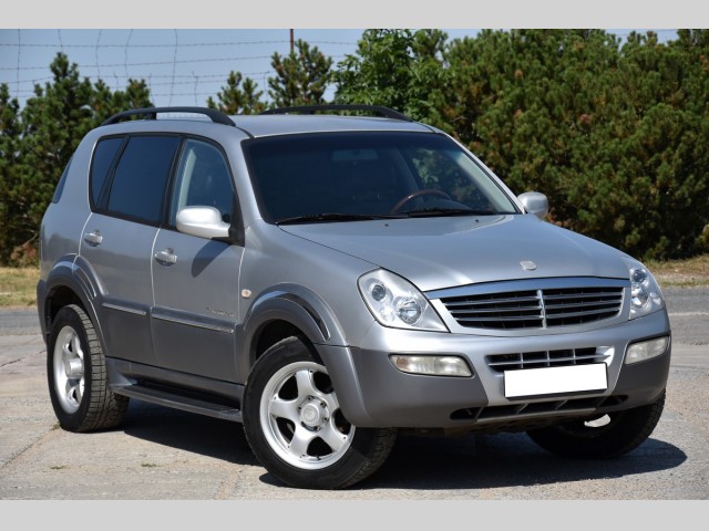 SsangYong Rexton RX 270 XDi AWD MANUÁL,NAV,KŮŽE