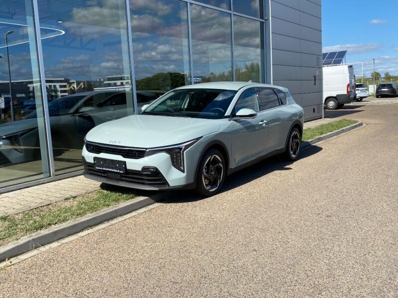 Kia K4