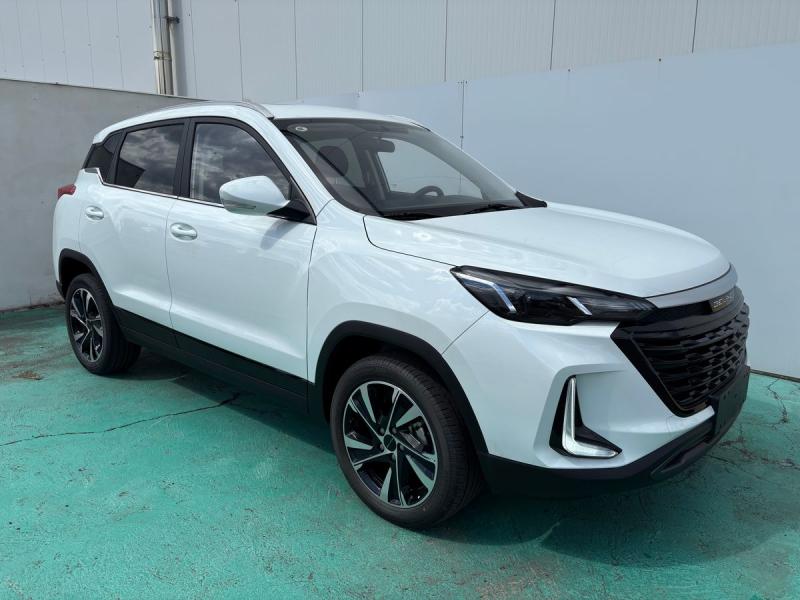 BAIC X3