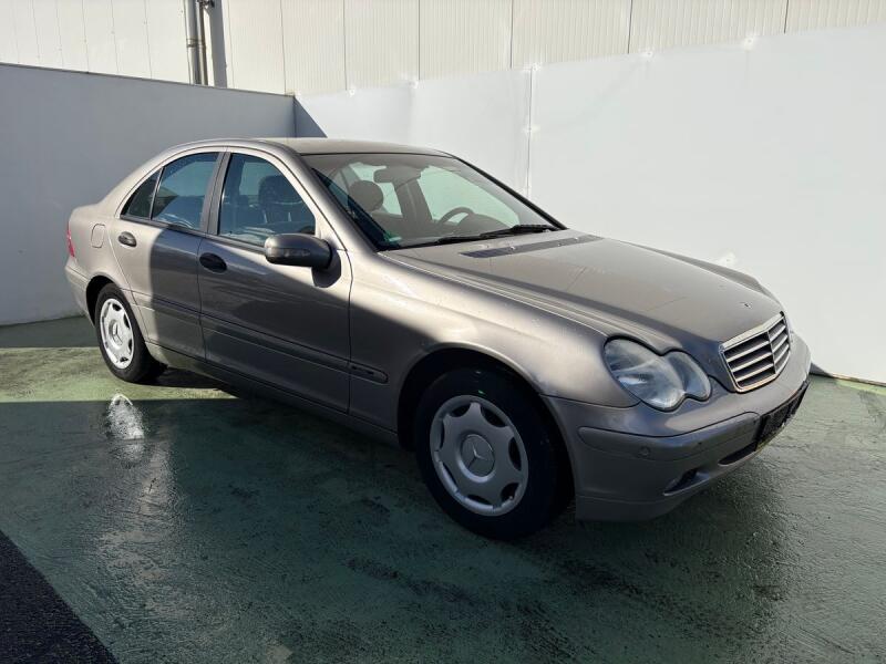 Mercedes-Benz Triedy C