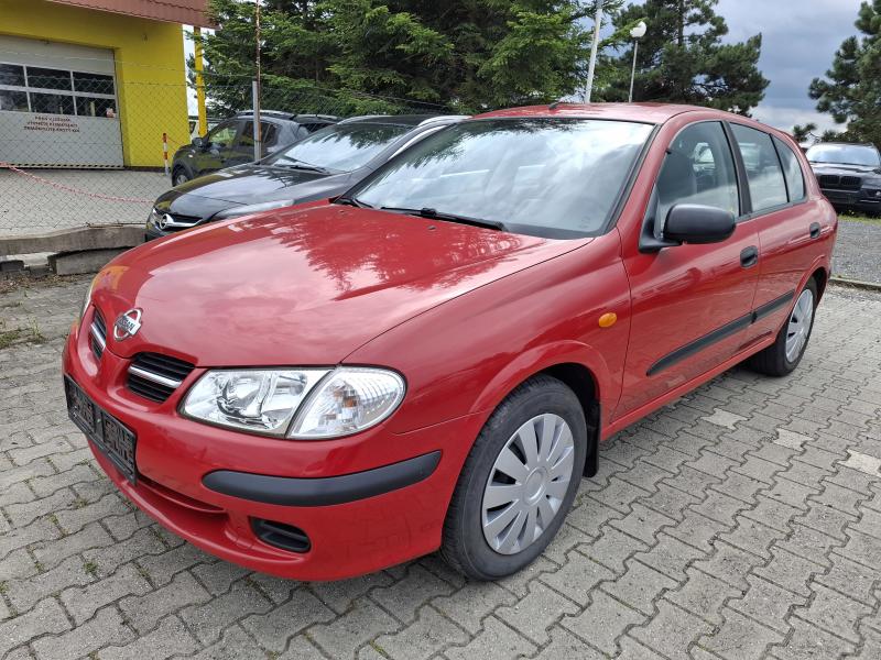 Nissan Almera