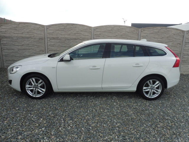 Volvo V60 2.0D3 V5 135PS AUT EXTRA STAV!