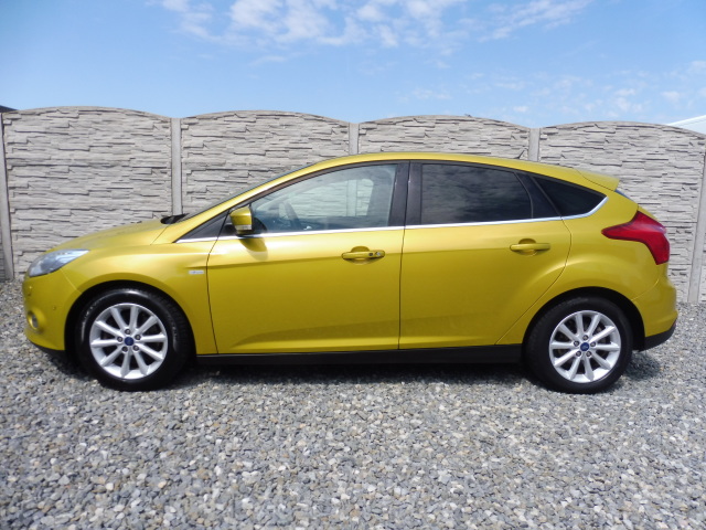 Ford Focus 1.6i 150PS INDIVIDUAL EXTRA!!!