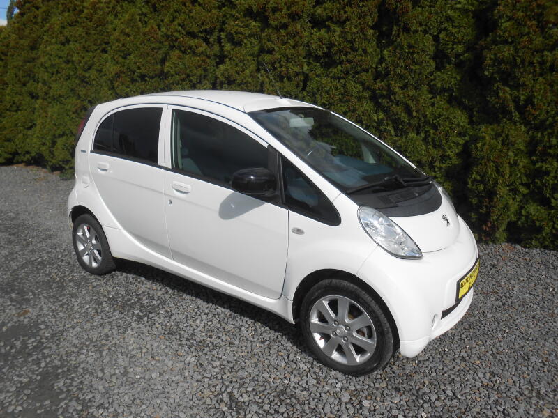 Peugeot iOn