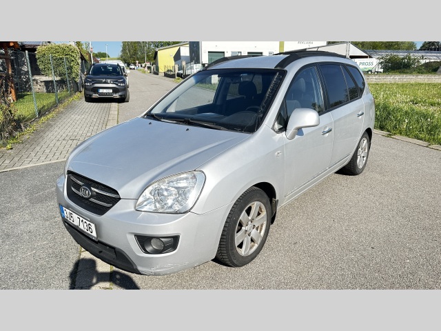 Kia Carens 2.0i 156 TIS KM 1.MAJITEL