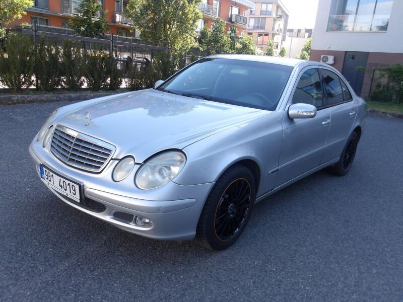 Mercedes-Benz Triedy E