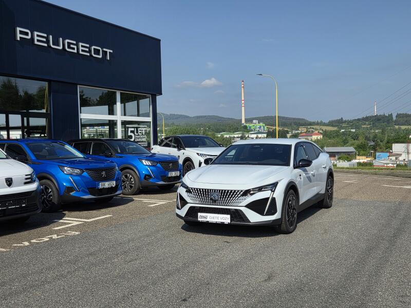 Peugeot 408