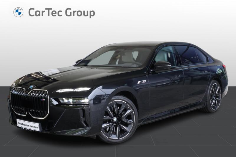 BMW i7